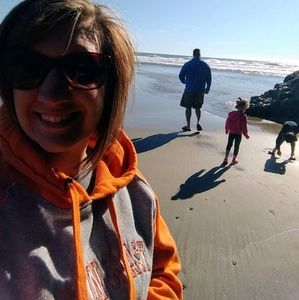 Meet your Posher, Abbie sue